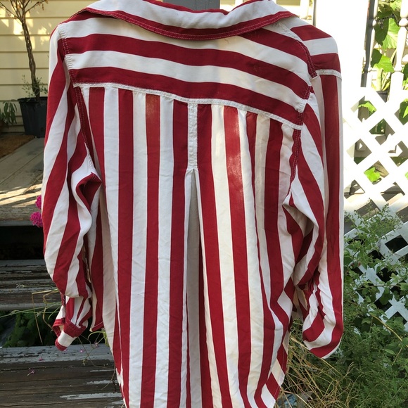 Flowy button up - Picture 2 of 3